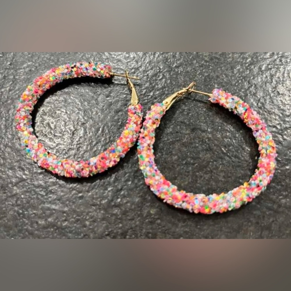 Sprinkle hoop earrings - Picture 2 of 2